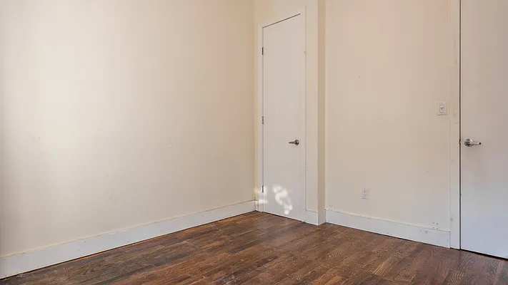 Rented by Nooklyn NYC LLC | media 12
