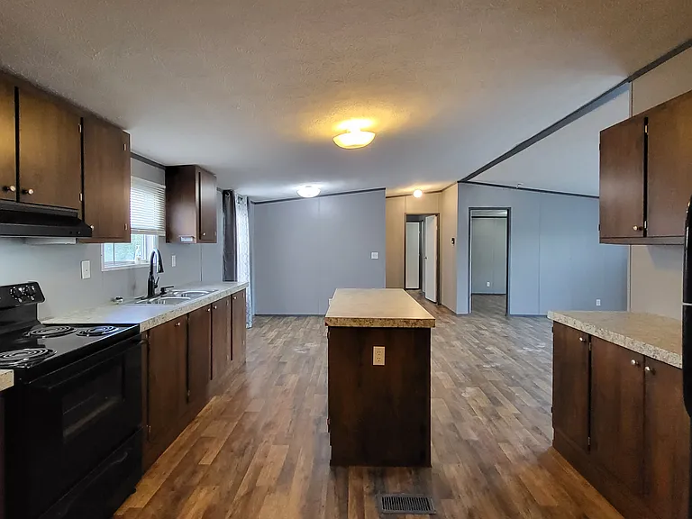 21516 Cherry Hollow Dr — Photo 10