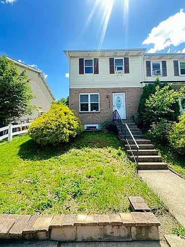 2858 Klein St Photo 1