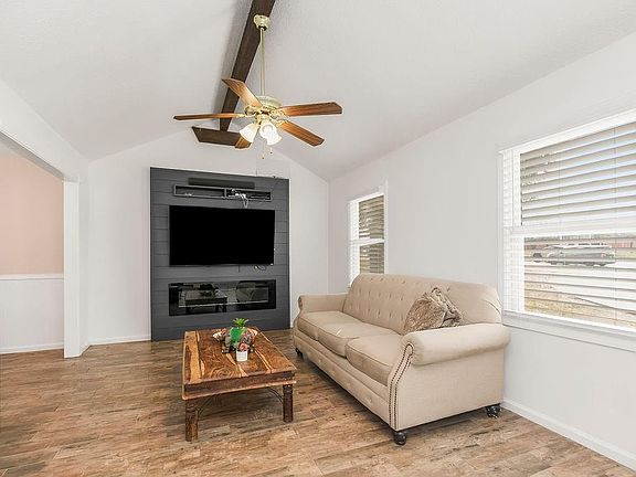 3rd image of 8709 Antioch Rd