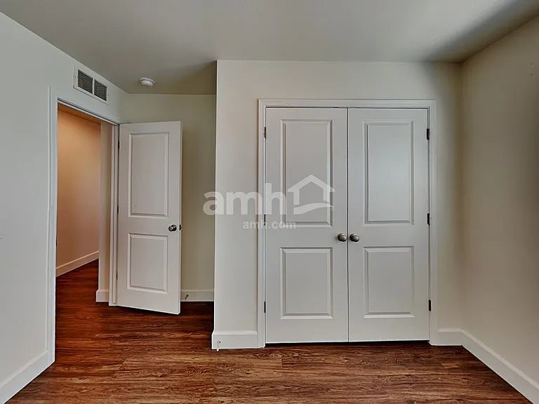 670 W Laredo Ave — Photo 10