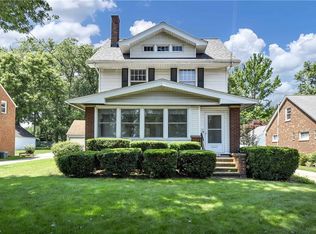 4812 W 220th St, Fairview Park, OH
