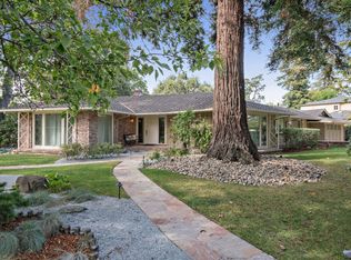 990 Arlington Rd, Redwood City, CA 94062