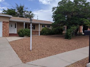 8917 Lagrima De Oro Rd NE, Albuquerque, NM 87111
