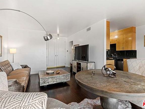 5th image of 1131 Alta Loma Rd APT 305