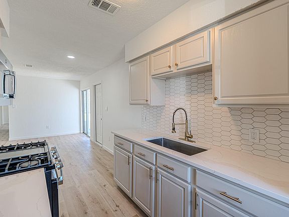5th image of 3538 Cork Dr