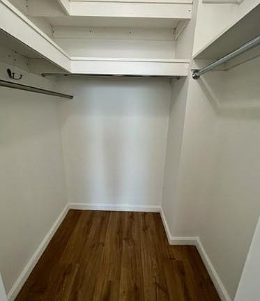 4th image of 45 River Dr S APT 907