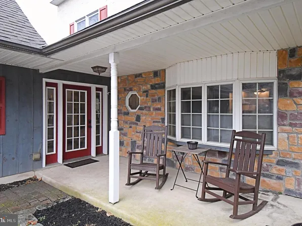 2620 Hillcrest Ave, East Norriton, PA 19401