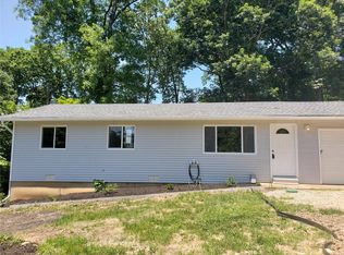 4235 Lakeview Dr, Hillsboro, MO 63050