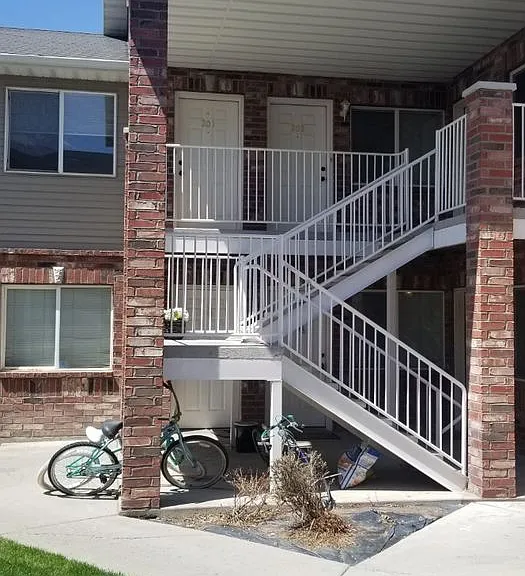 264 N 3 E #202 — Photo 4