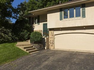 7706 Tanglewood Ct, Edina, MN 55439