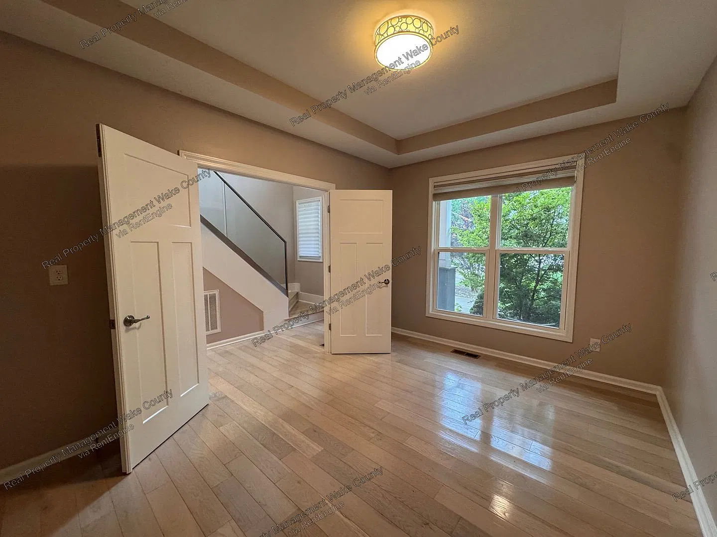 4 bed, 2.5 bath, 2750 sqft, $2,895 — Photo 2