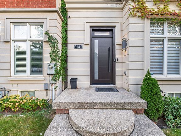 3rd image of 3142 Eclipse Ave