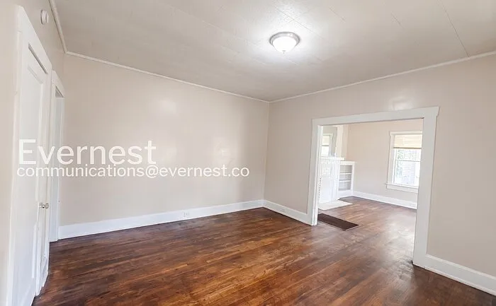 2304 22nd St SW — Photo 15