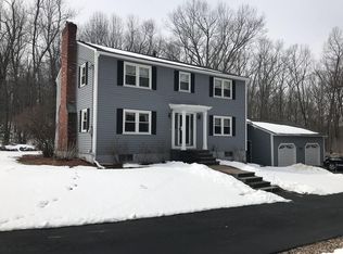 10 Hammond St, Leicester, MA 01524