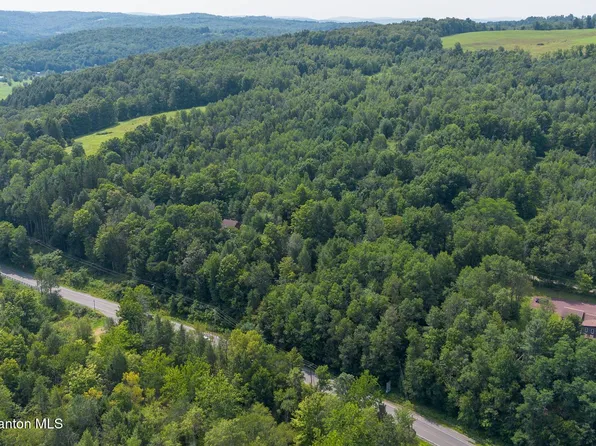 Oswald Johnson Rd, Lenoxville, PA 18441