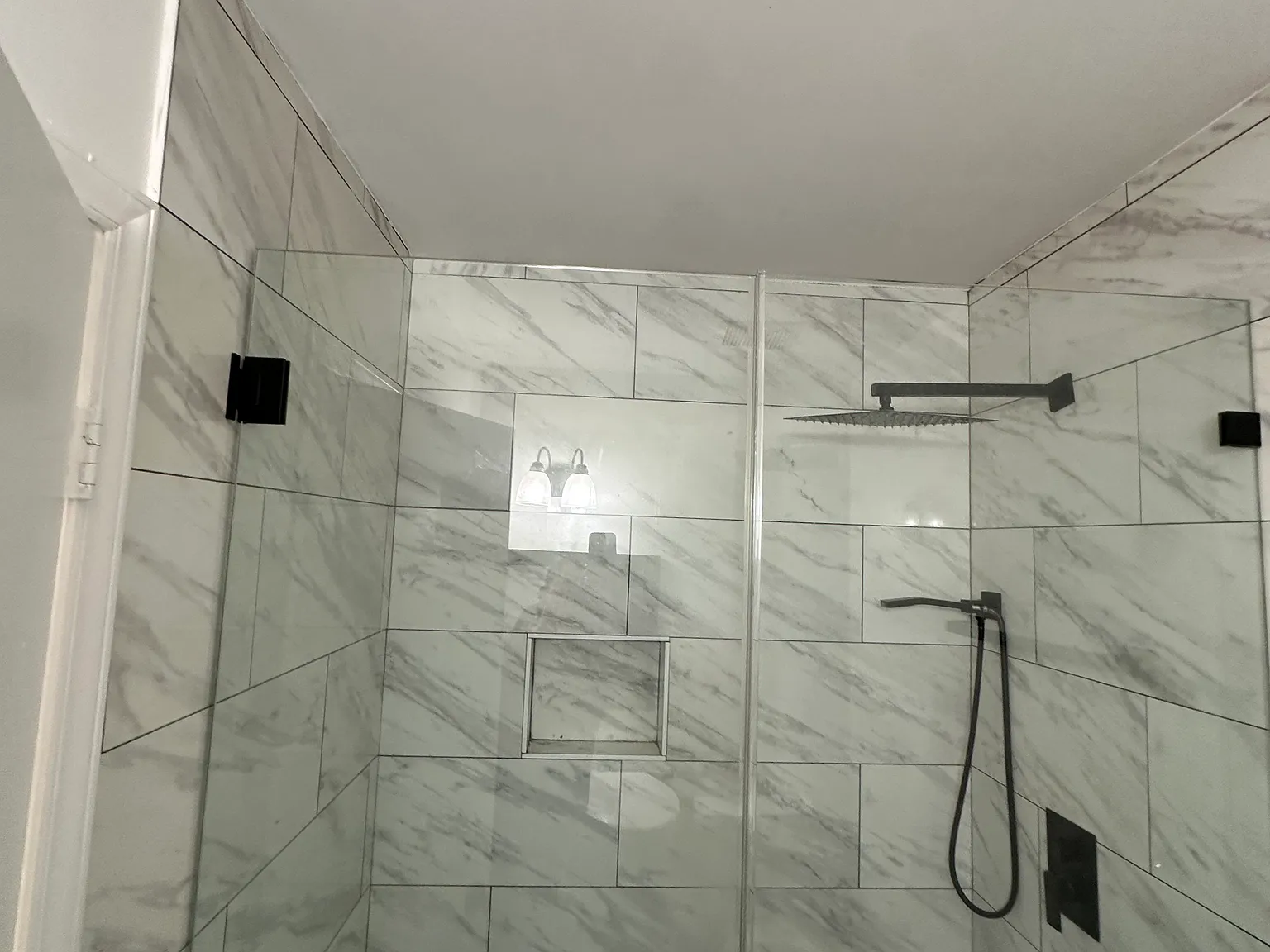 714 Belfast Dr — Photo 3