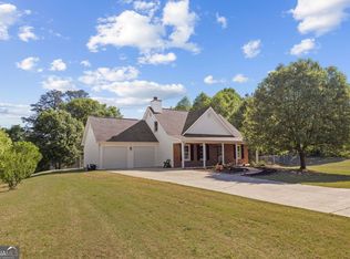 555 Mackinaw Dr, Bethlehem, GA 30620