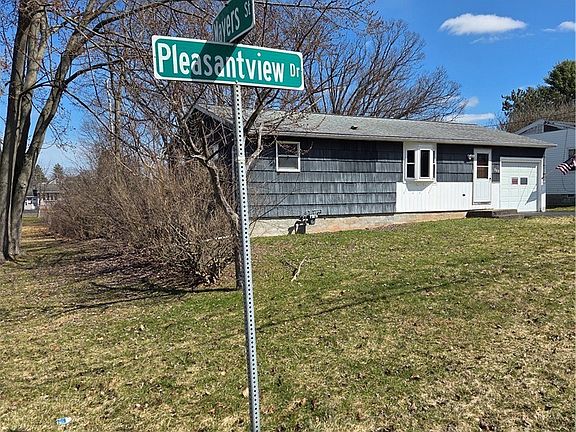 3rd image of 220 Pleasantview Dr
