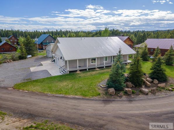 3417 E Robbins Cir, Island Park, ID 83429