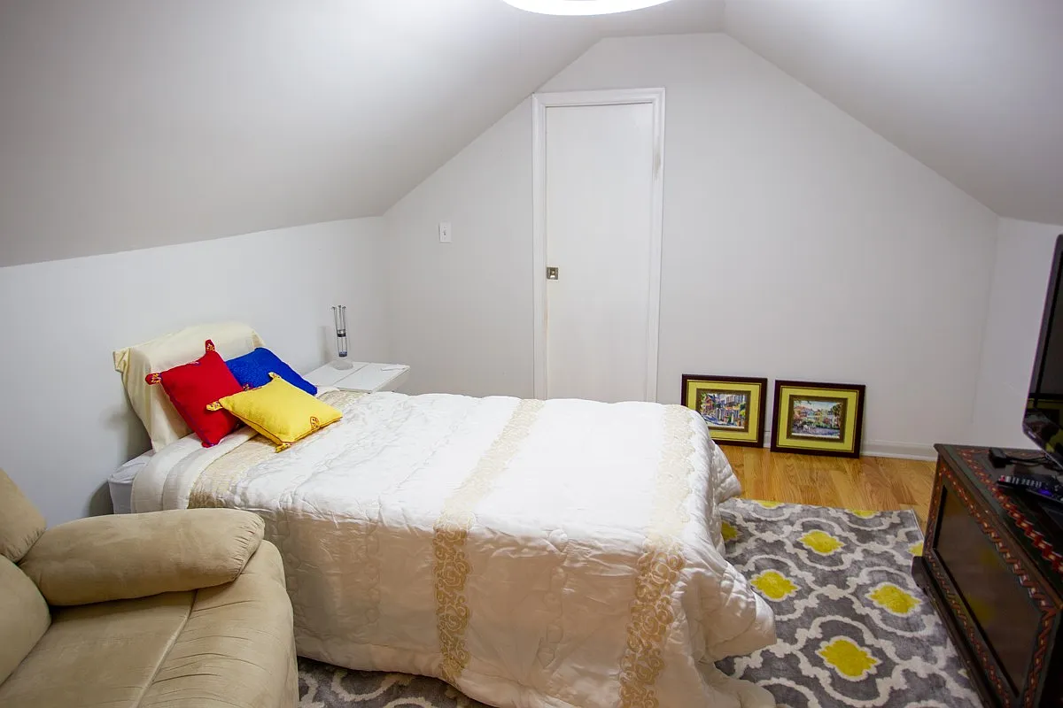 1 bed, 1700 sqft, $950 — Photo 3