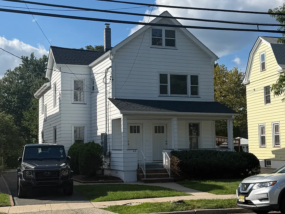66 Broughton Ave #2