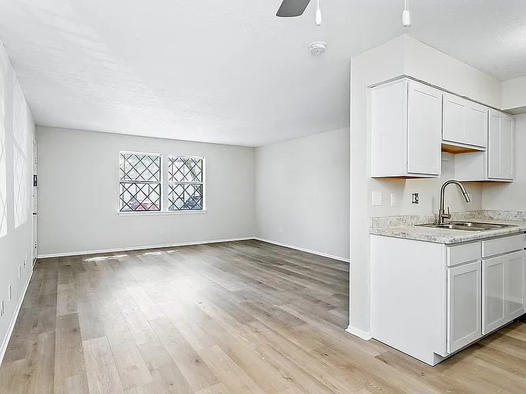 Brairwood - Living Room