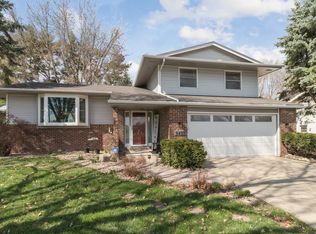 9437 Sunset Ter, Clive, IA 50325