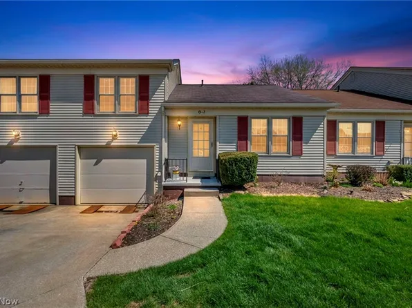 5279 Creekside Blvd #7, Brunswick, OH 44212