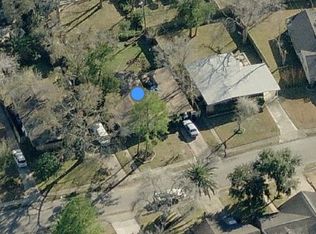 6821 Rowan Ln, Houston, TX 77074