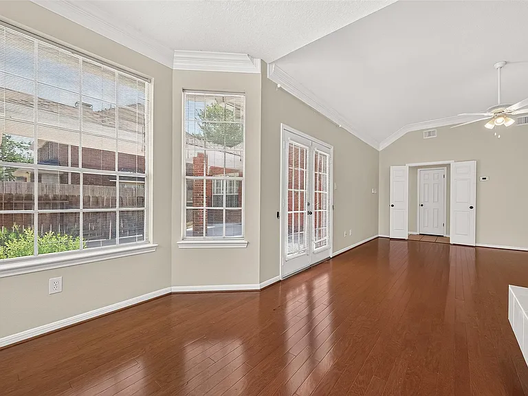 3215 Quiet Lake Dr — Photo 17