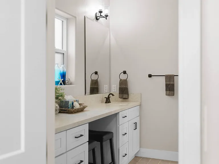 5051 Savannah St — Photo 37