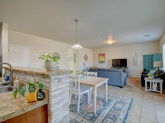 3rd image of 2915 Tierra Dorado Dr SW