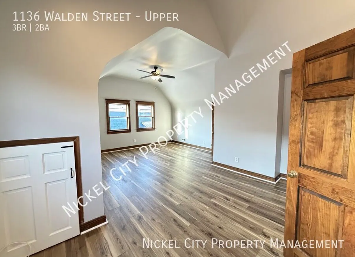 3 bed, 1.5 bath, 1100 sqft, $1,350 — Photo 3