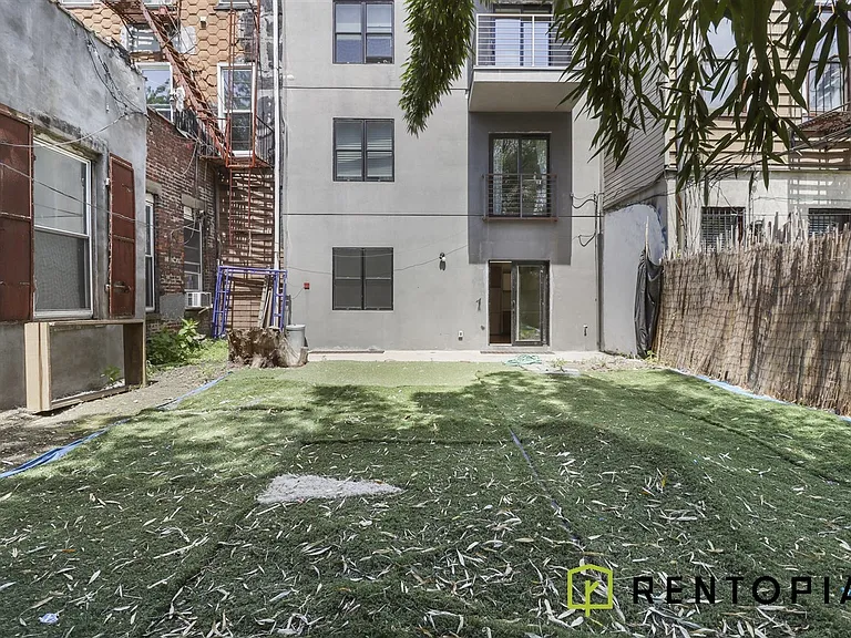 106 Meserole St #1B — Photo 8