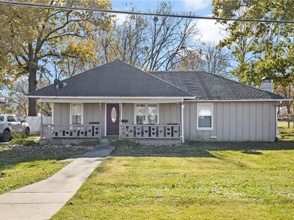 1704 E 8th St, Trenton, MO 64683