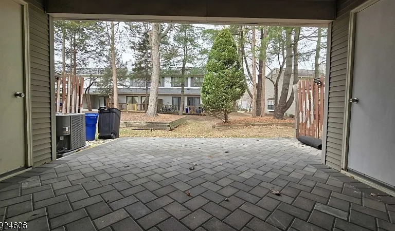 16 Lyon Ln — Photo 10
