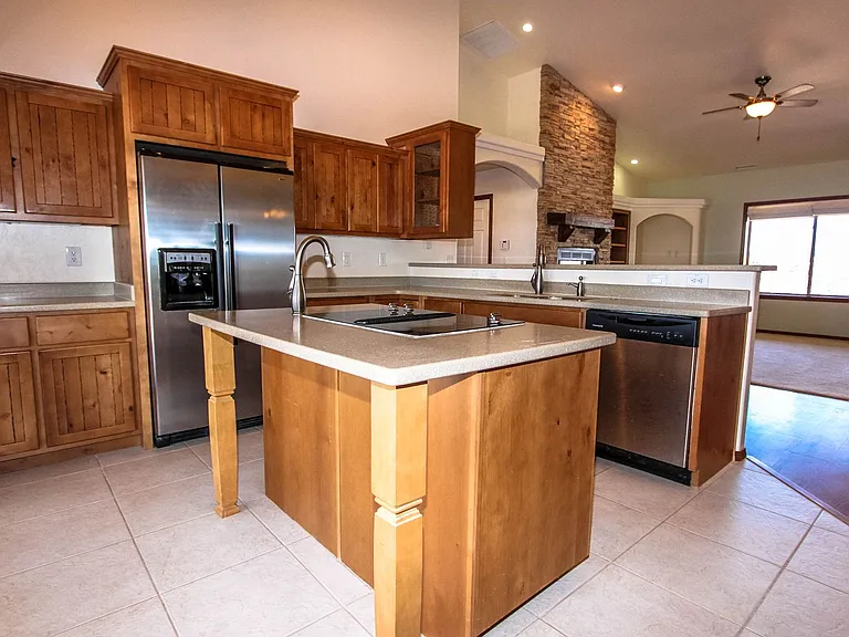 2765 N Yuma Dr — Photo 6