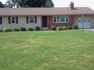 17 Mountainbrook Rd, Wilbraham, MA 01095