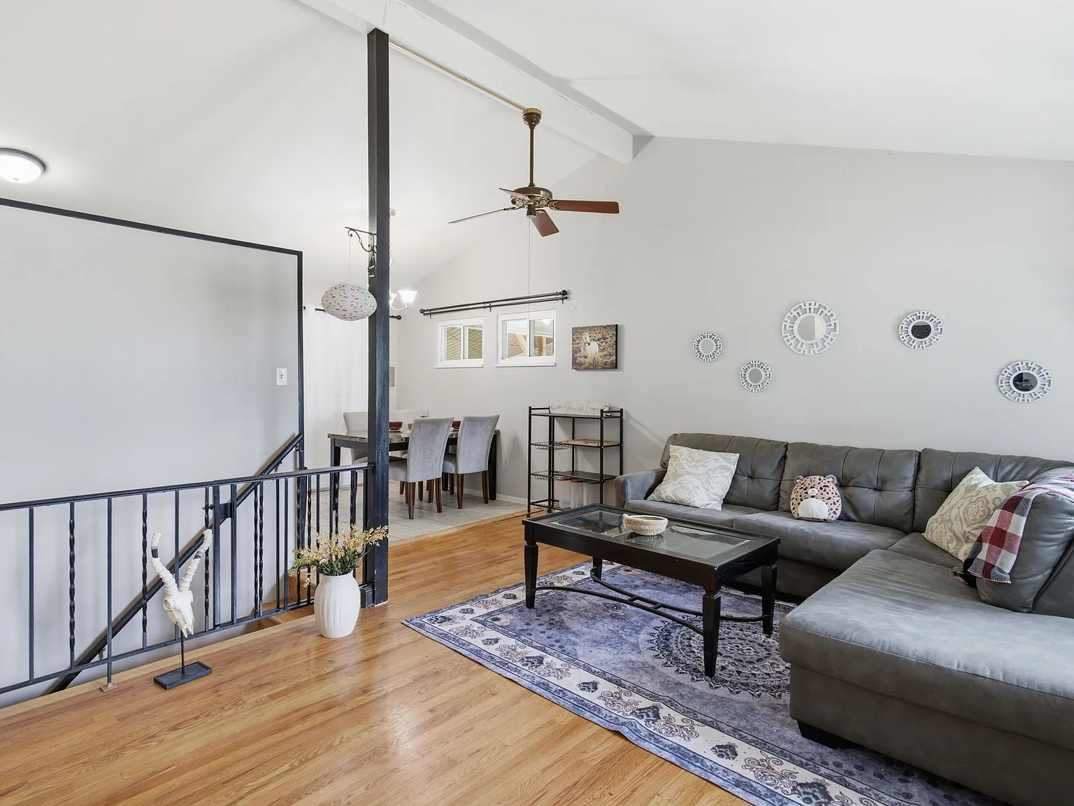 3 bed, 1100 sqft, $3,600 — Photo 3