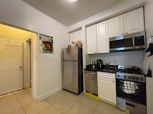 Rented by Bond New York | media 15