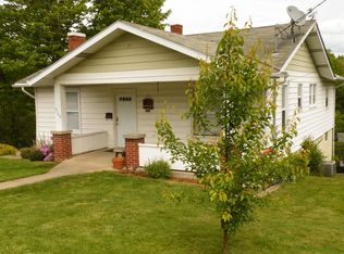 205 Edgewood Dr, Beckley, WV 25801