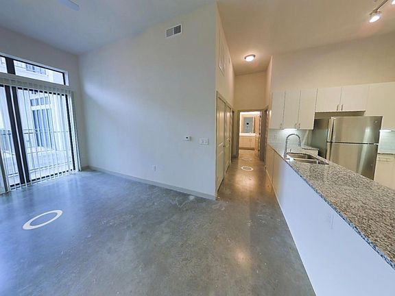 2nd image of 1010 E 5th St #639