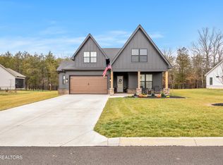 248 Sesame St, Lenoir City, TN 37772