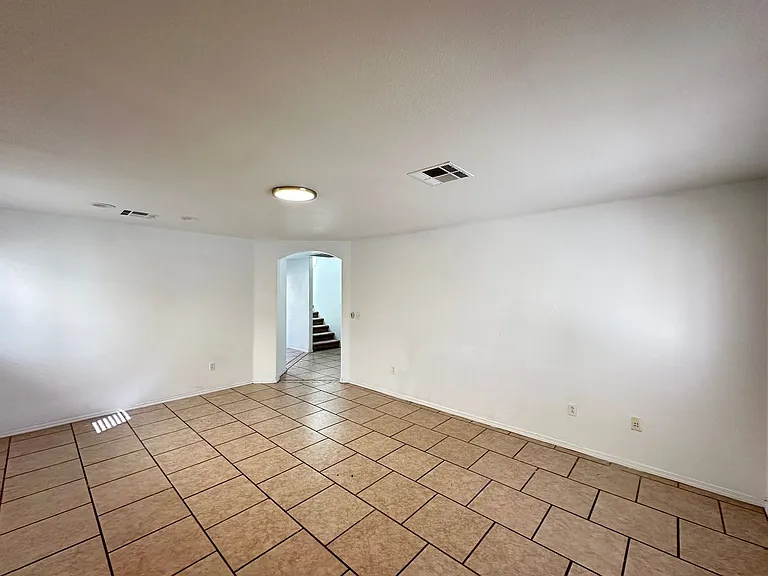 10452 Mihela Ave — Photo 3