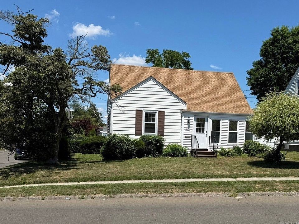 1st image of 202 Canaan Rd