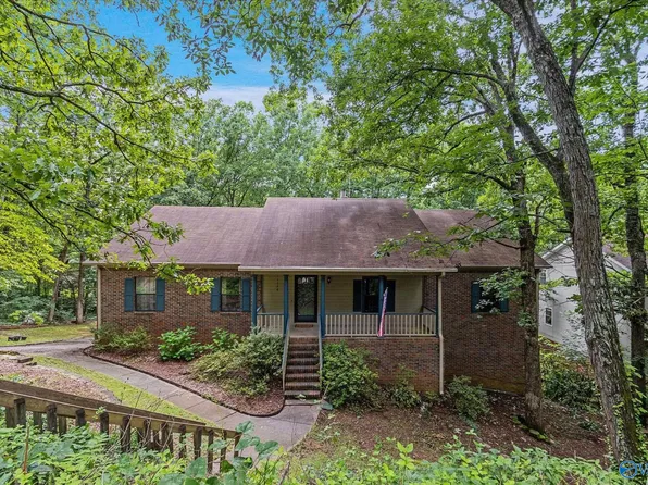 11228 Suncrest Dr SE, Huntsville, AL 35803