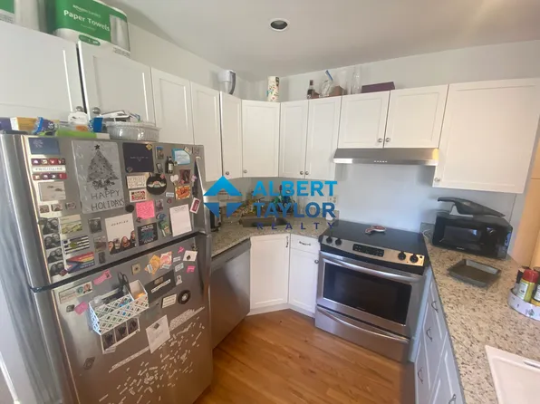 24 Saint Cyprians Pl, Roxbury Crossing, MA