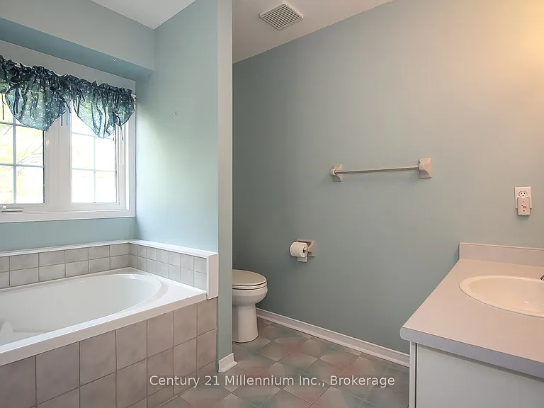 146 Settlers Way #36 — Photo 24