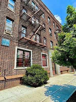 1st image of 271 Sullivan Pl APT 4D